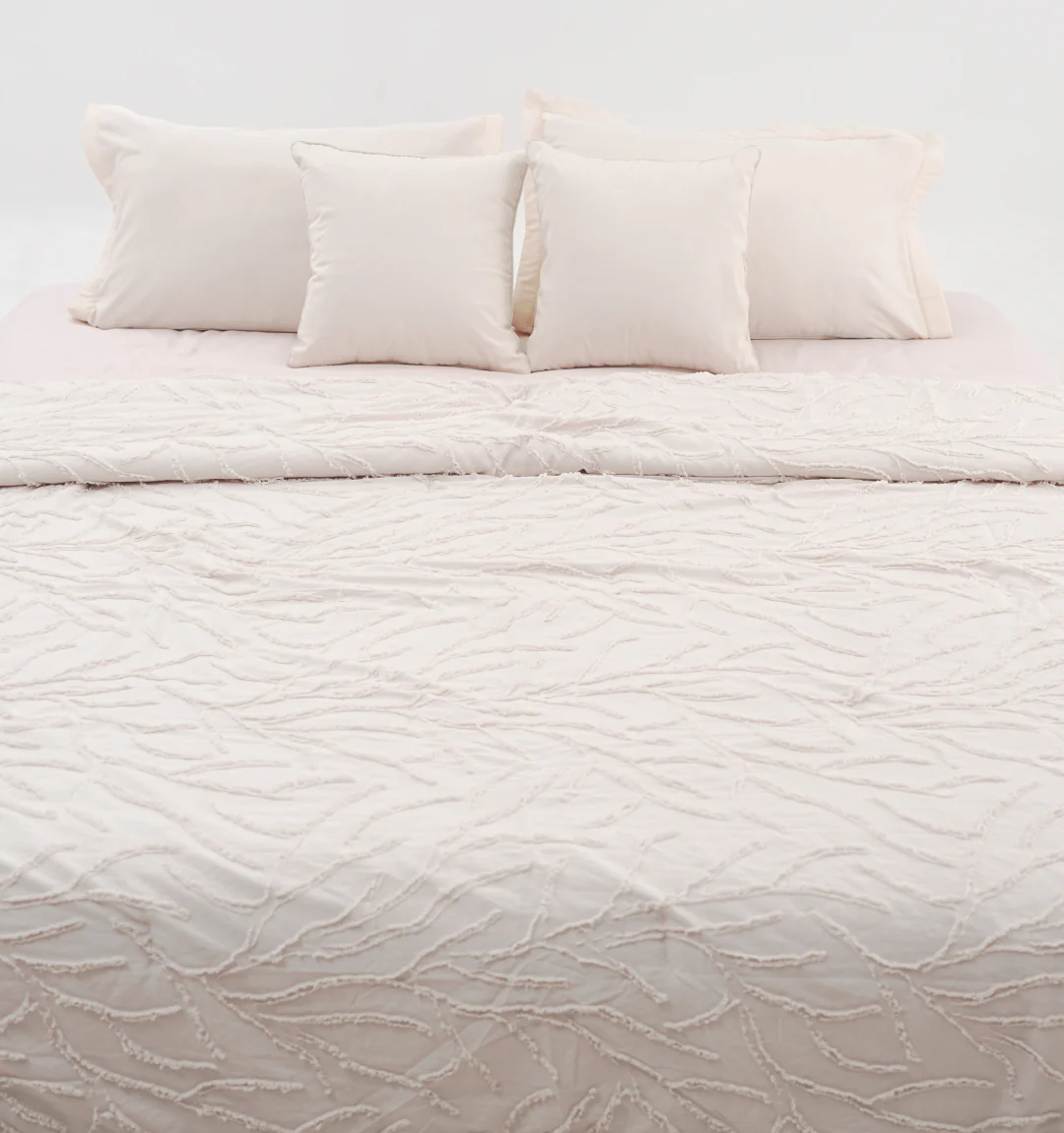 Midnight Air Threaded Comforter - Vanilla - Image 9